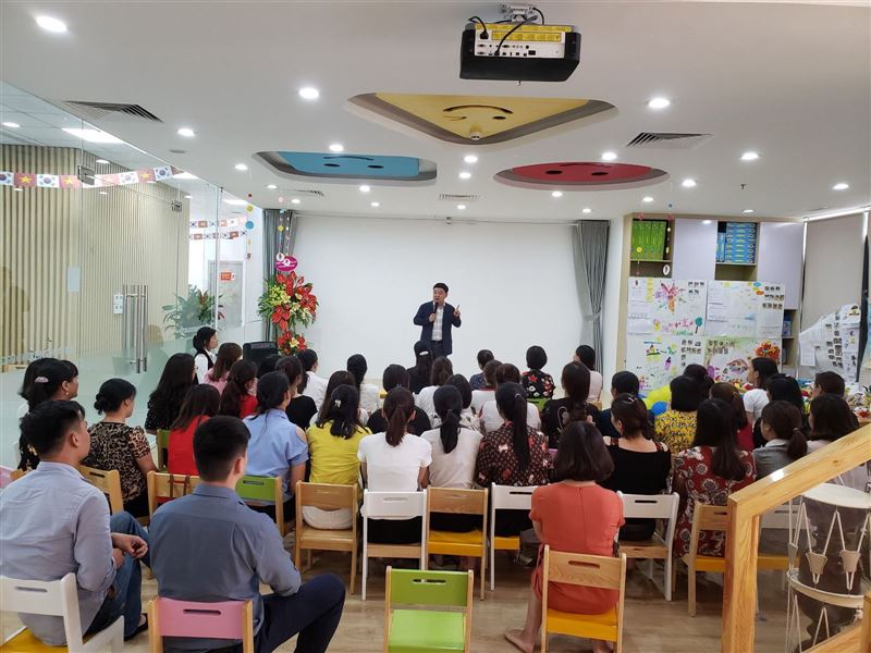 Đào tạo định kỳ nâng cao chất lượng giáo viên tại Dongsim Kindergarten 